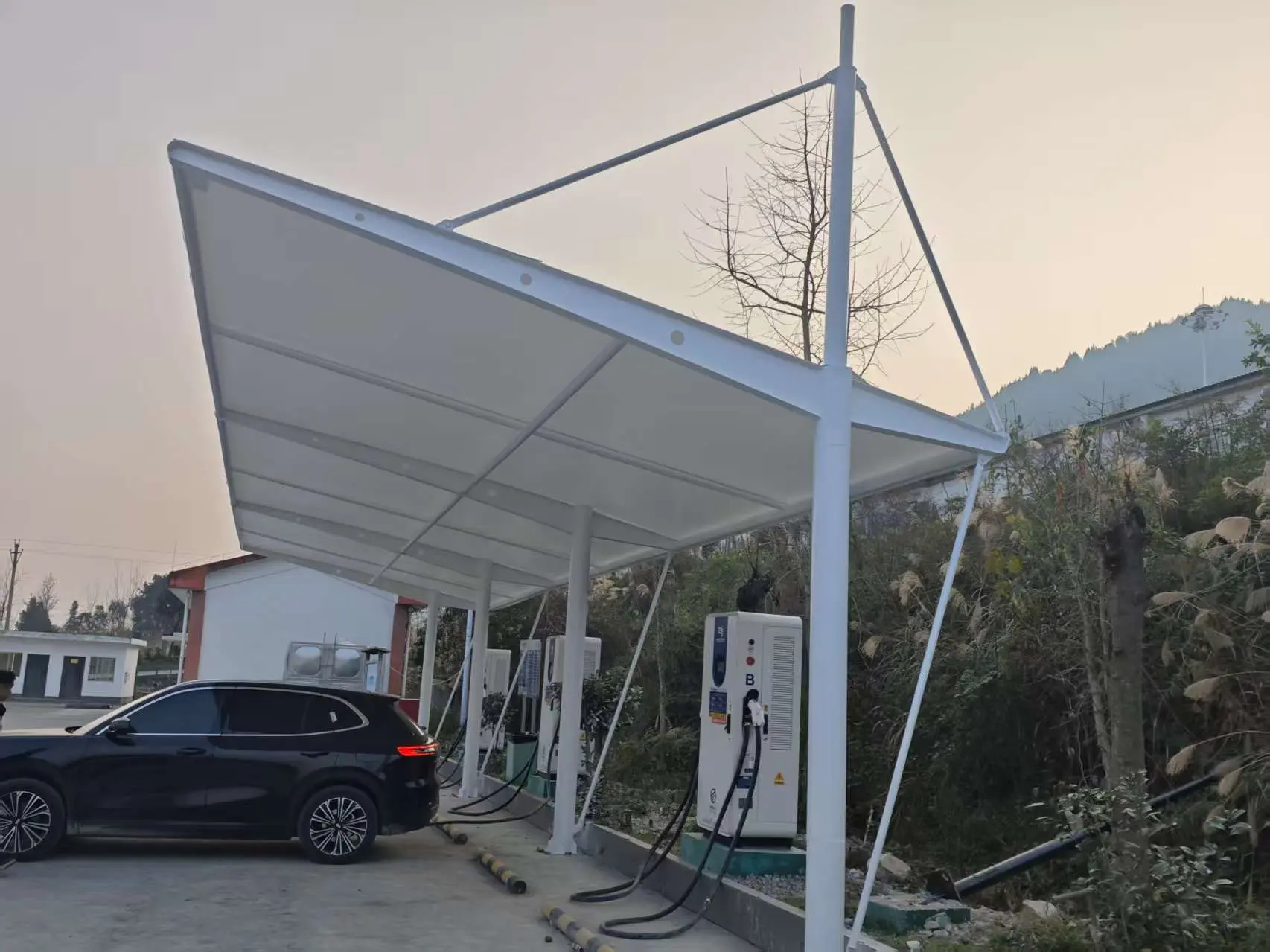 贵州威宁膜结构停车棚怎么选不踩坑?本地源头工厂详解选材与报价